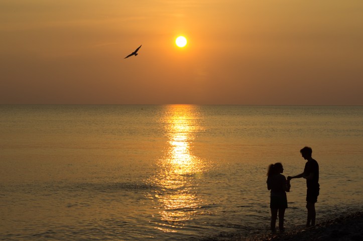 Silhouette Couple Sunset 29.05.18 2